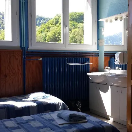 La Roche Des Fees Hostel